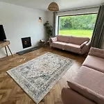Dom wakacyjny 5-bed House Near *
