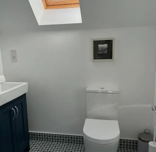 Hébergement de vacances 5-bed House Near *