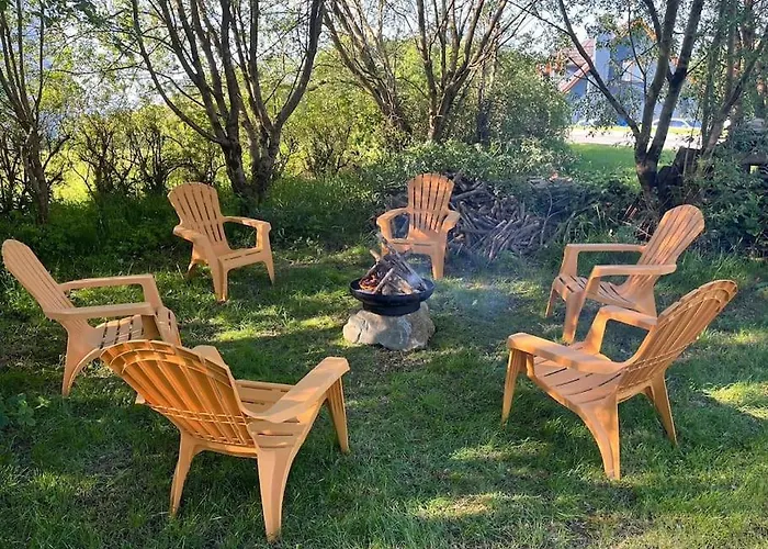Prázdninový dům 5-bed House Near